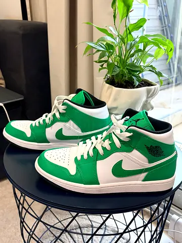 Air Jordan 1 mid