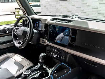 صورة 10 لـ 2023 FORD BRONCO