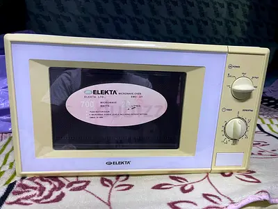ELEKTA MICROWAVE OVEN 165 AED