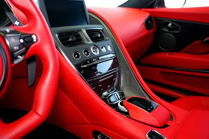 صورة مصغرة 9 لـ 2021 Aston Martin DB11