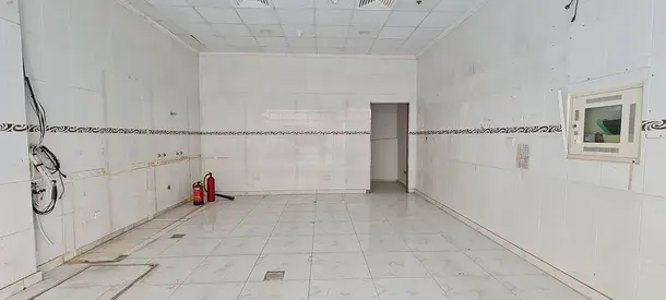 محل تجاري للإيجار في مبنى المحطة،رقم 9