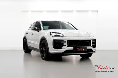 2025 PORSCHE CAYENNE TURBO GT / GCC / CARBON FIBER / PASSENGER DISPLAY / DEALER WARRANTY