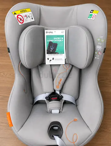 Brandnew Cybex Sirona G i size car seat( No base)