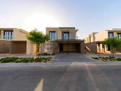 Single Row | Vastu Compliant | Near Main Park
