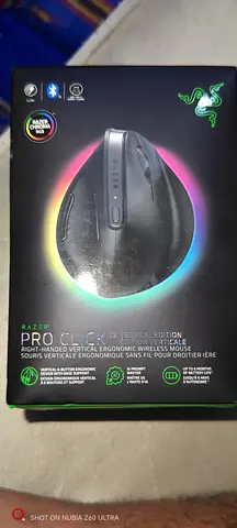 Razer Pro Click Right-Handed Vertical Ergonomic Wireless Mouse - Black