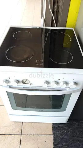 White electric ceramic hob oven - good working condition
