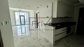 Spacious | Canal View | Ready to Move | Waterfront