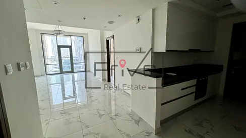 Spacious | Canal View | Ready to Move | Waterfront