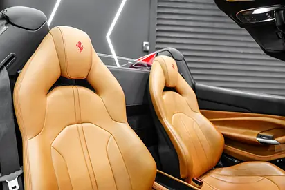 صورة 9 لـ 2021 Ferrari F8 SPIDER