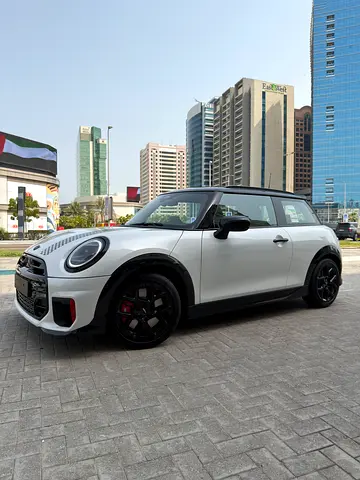 MINI JCW Engine - 3 Years Warranty - 3 Years Free Service - Free insurance - Window tint