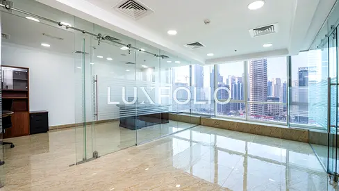 Vacant | Close To Metro | Fully Fitted