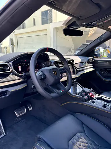 2025 Lamborghini URUS 缩略图 4