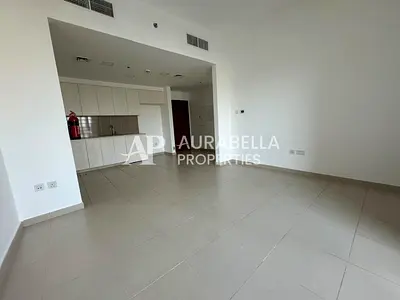 Bright + Airy | Near Main Square | Well Maintained