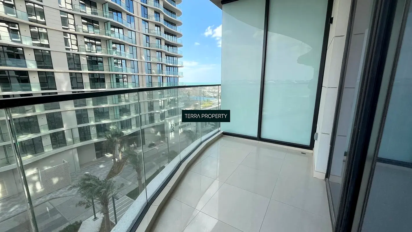 Elegant 1BR apartment in Bay Residences