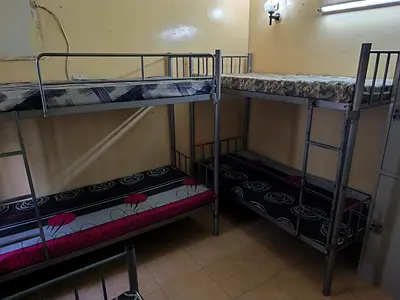 LADIES BED SPACE AVAILABLE IN KARAMA