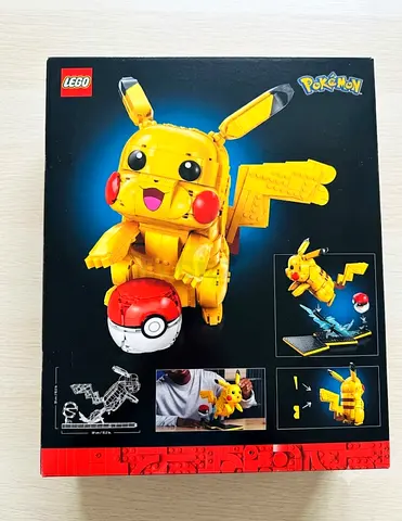 LEGO Pokémon Pikachu Collectible Set with Poké Ball (Boxed)