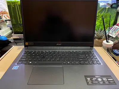 Acer Aspire 3 15.6" Laptop - Great Condition, Intel pentium N5000 (No lowball offers please)