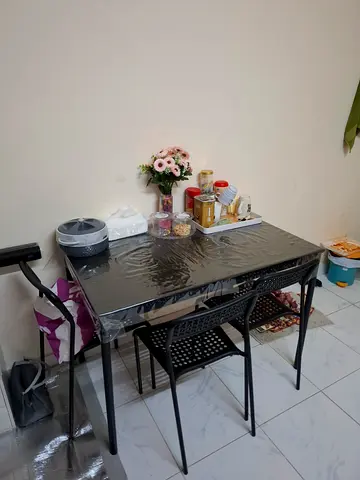 Modern Dining Table with four Chairs