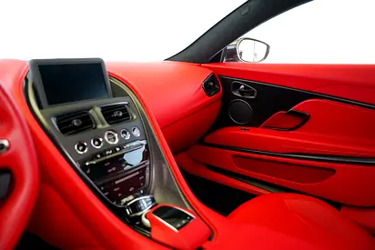 صورة مصغرة 13 لـ 2021 Aston Martin DB11