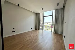 Huge Unit | Luxury Finishing | Vacant — 3
