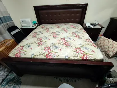 King Size Wooden Bed Frame with Headboard, 2 nightstands and dressing table