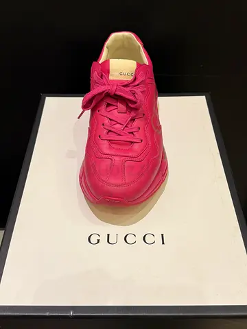 Women shoe's