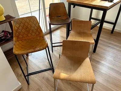 Set of 4 mixed wooden and leather bar/counter stools - used