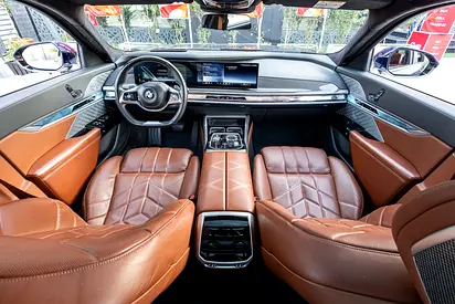 BMW 7 Series 740i, миниатюра 7