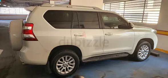 Toyota Prado V6 GXR 2017 Pearl White | Only 114100KM |GCC Specs | 1st Owner 2 keys | Service history