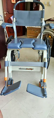 Commode chair
