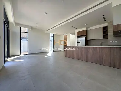 4 Bed | Single Row | Prime Location