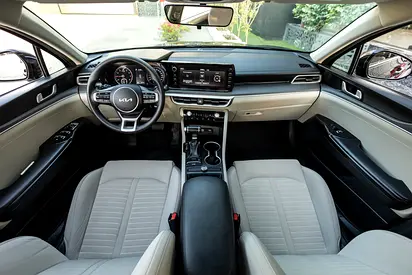 صورة 12 لـ 2023 KIA K5