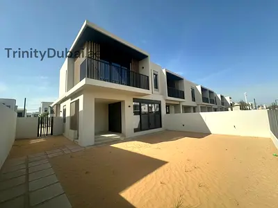 Unfurnished | Spacious | Closed Kitchen