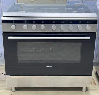 Siemens 5 Burner full gas cooking range size 90cm Exellent Condition