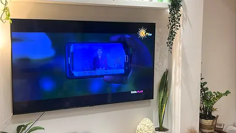 65" Wall-mounted smart 4k TV in Good Condition