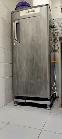Single-door Whirlpool Refrigerator 190 litres - Good Working Condition