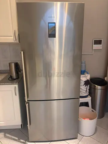 Siemens Bottom Freezer Refrigerator good condition and excellent working