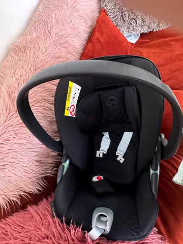 Cybex cloud T Infant car seat (rear-facing) - good condition, black