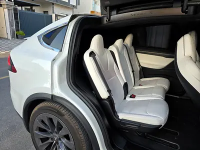 2017 Tesla MODEL X — фото 4