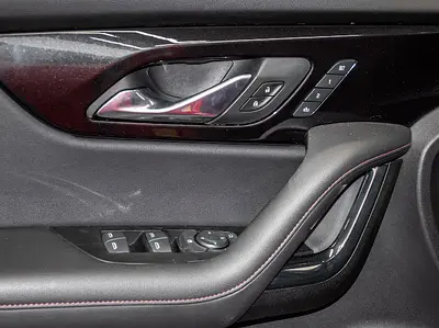 صورة 10 لـ 2019 Chevrolet BLAZER