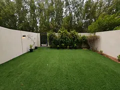 Single Row | Facing green line | Close to pool