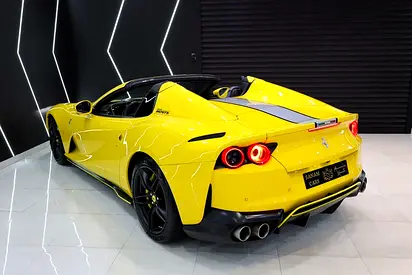 2023 Ferrari 812 照片 18