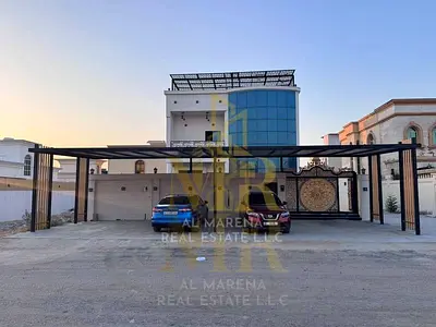 فيلا فاخرة جديدة أول ساكن - شارع وسكة طابقين وروف مع مسبح وتشطيب راقي - شاملة الكهرباء والماء والصرف الصحي والمكيفات تملك حر