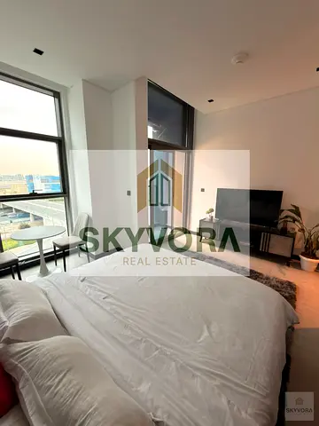 FURNISHED STUDIO IN THE HEART OF BUSINESS BAY