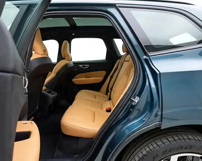 صورة 14 لـ 2024 Volvo XC60