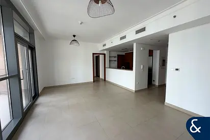 High Floor | Prime Location | Vacant | 1 Bed