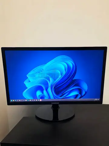 Samsung S24D330 24” Full HD Monitor HDMI 1ms