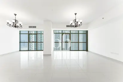 Bright 2BR | Canal View | High Floor