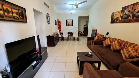 Don't Miss It. Cozy Executive Bachelor Room with food in a 2 BHK executive bachelors flat.