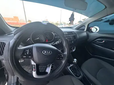 2015 KIA RIO 照片 5
